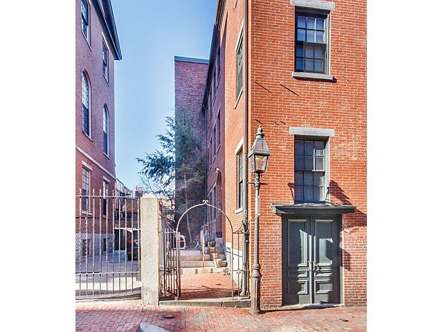 Foto del edificio - 61 Anderson St