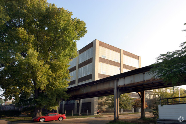 Building Photo - The Lofts at 1800