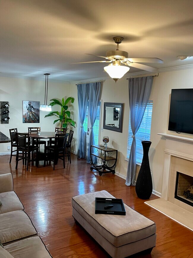Foto del edificio - 1850 Lakewood Terrace SE