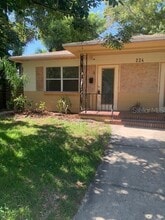 Building Photo - 224 11th Ave N