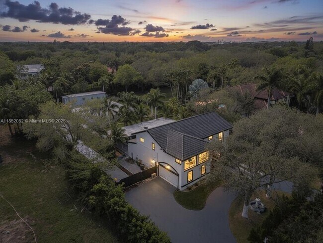 Foto del edificio - 7830 SW 120th St