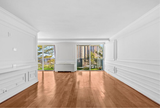 Building Photo - Modern 2BR/2.5BA Two-Level Condo in The Fountains