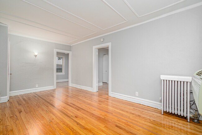 Building Photo - 430 Park Blvd