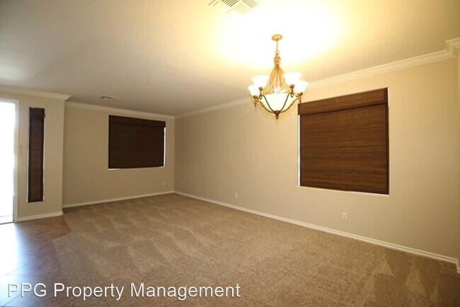 Building Photo - 5 br, 3 bath House - 13633 W Alvarado Dr