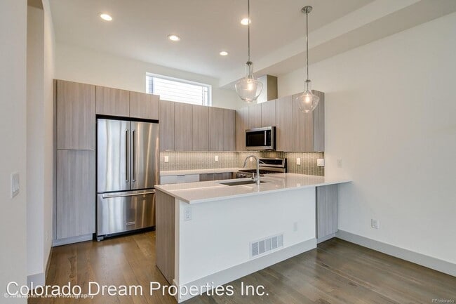Building Photo - 2 br, 2 bath House - 3016 Blake St