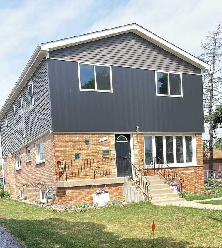 Foto principal - 7916 McVicker Ave