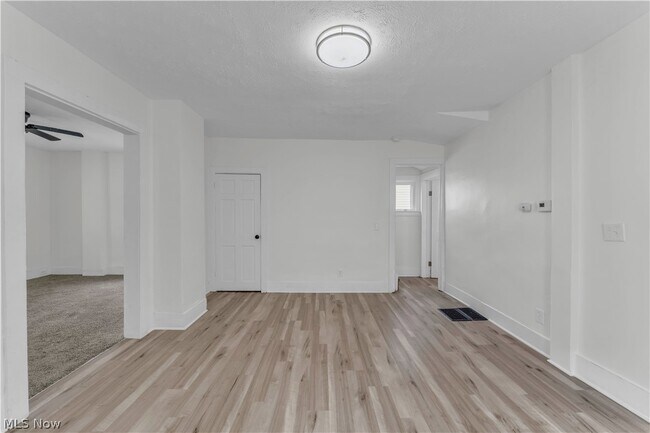 Foto del edificio - 1753 E 30th St