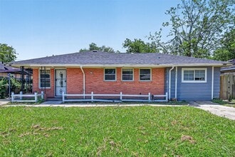 Building Photo - 3918 Tavenor Ln