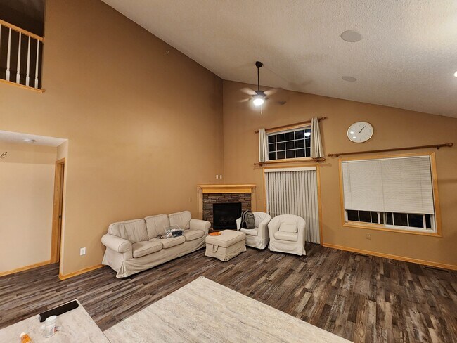 Building Photo - 1569 Alphon Dr