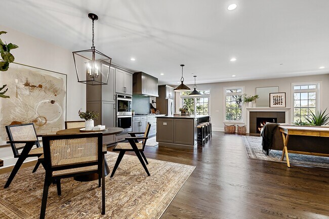 Foto del edificio - 6122 Flagg Creek Ln
