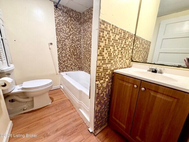 Building Photo - 500 Belgravia Ct