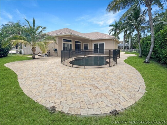Foto del edificio - 2662 SW Newberry Ct