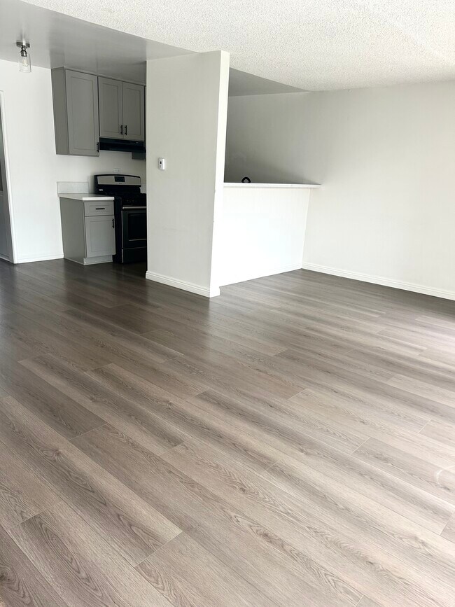 Foto del edificio - 794 N Shattuck Pl