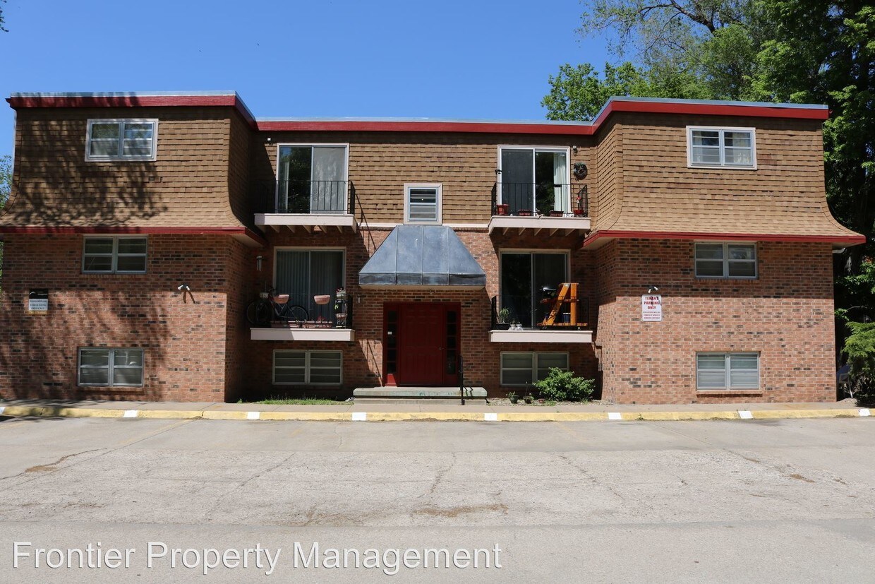 Primary Photo - 714 Humboldt St