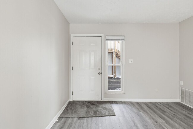 Foto del interior - 695 Riverview