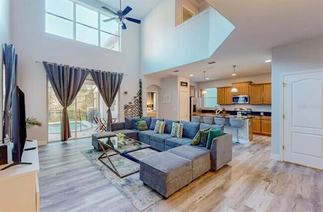 Building Photo - 8975 Cuban Palm Rd