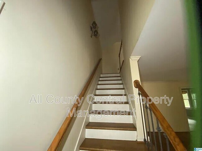 Building Photo - 6257 Canterbury Rd