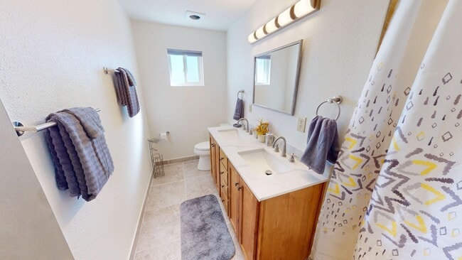 Foto del edificio - 2 Bedroom - 1 Bath Fully Furnished Apartment