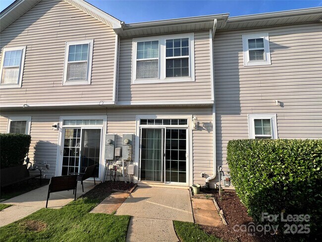 Foto del edificio - 142 Silverspring Pl