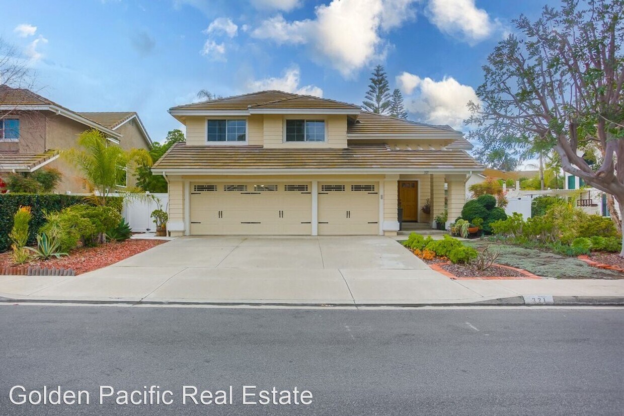 4 br, 3 bath House 321 Moonstone Bay House Rental in Oceanside, CA