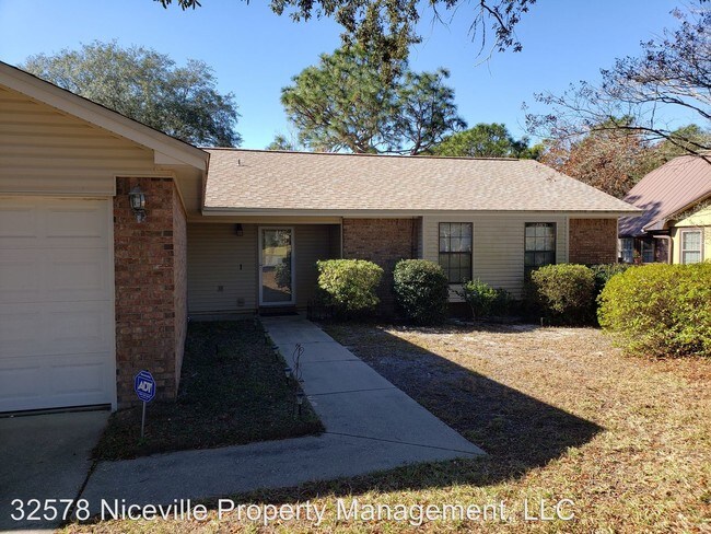 Building Photo - 3 br, 2 bath House - 922 Ridgewood Way