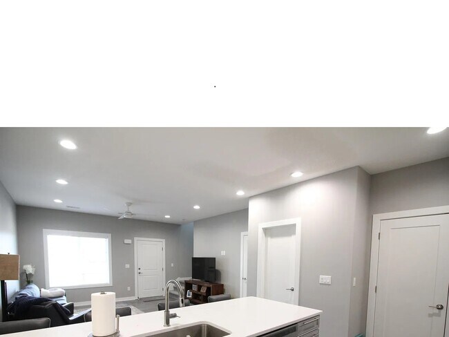 Foto del edificio - 2335 SE Sydney Ln