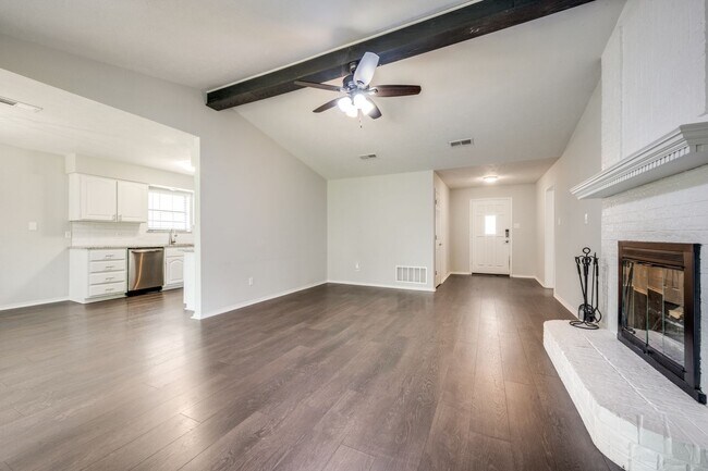 Foto del edificio - 3842 Waterford Way