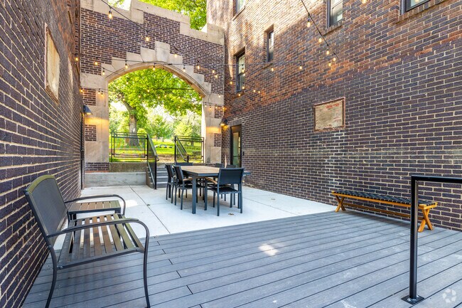 Foto del edificio - Treehouse Apartments