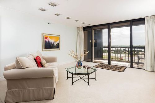 Foto del edificio - 2450 Presidential Way
