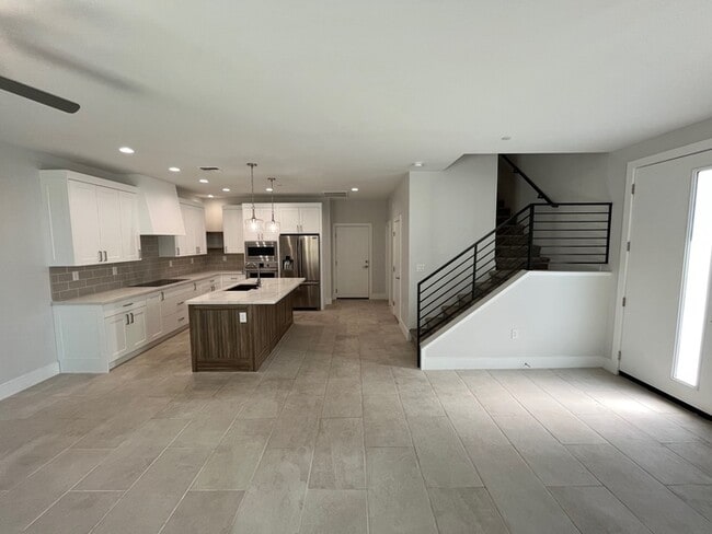Foto del edificio - 138 E Lexington Ave