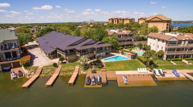 Foto del edificio - 104 Cove E