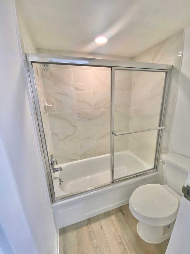 Bathroom - 200 Waterway Dr S