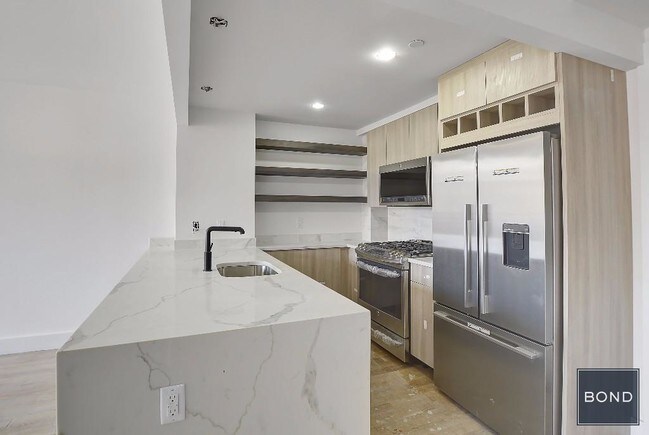 Foto del edificio - 2333 31st Rd