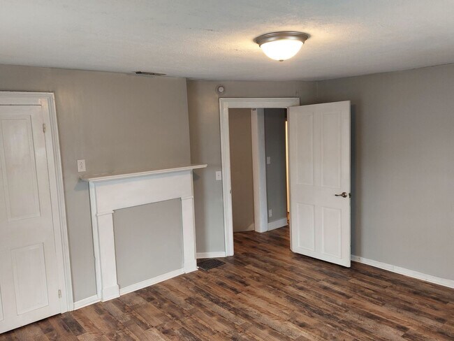 Foto del edificio - 607 Winthrop St