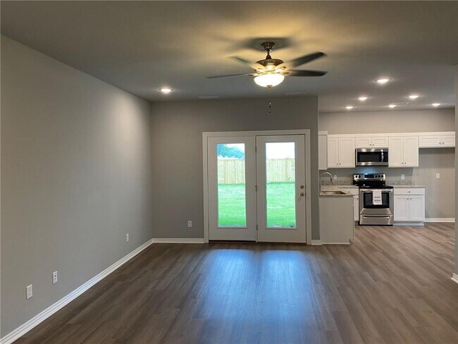 Foto del edificio - 221 Williams ct