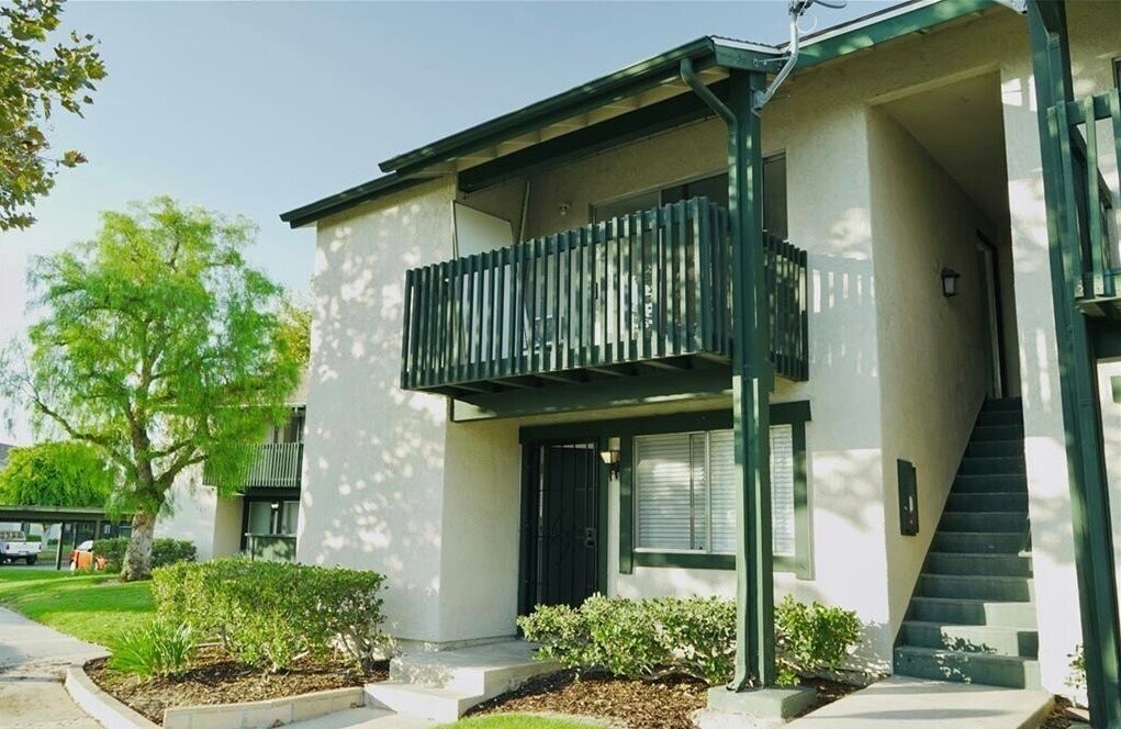 Primary Photo - 23232 Orange Ave