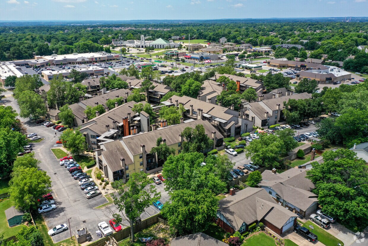 Sheridan Springs Apartments 10011 S Sheridan Rd Tulsa, OK