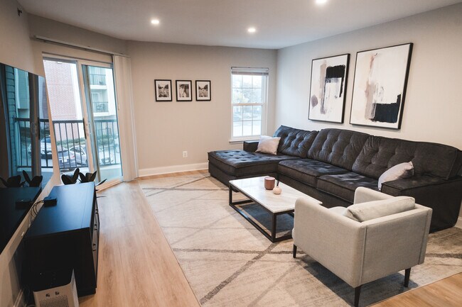 Foto del edificio - 3309 Wyndham Cir