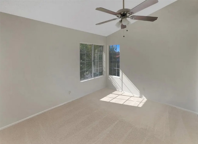 Foto del edificio - 662 Spinnaker Dr