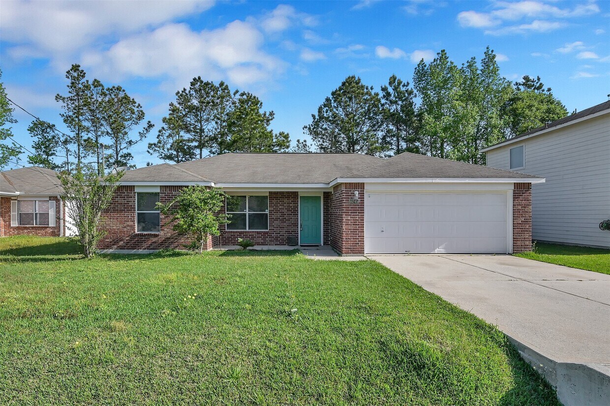 Primary Photo - 16245 Sun View Ln