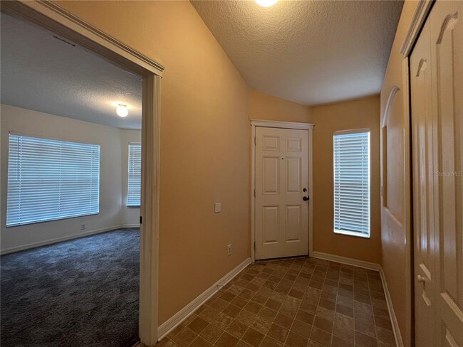 Foto del edificio - 7531 Oxford Garden Cir