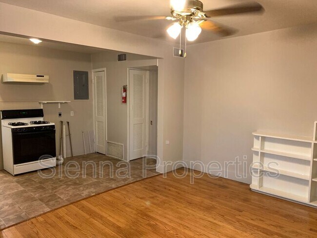 Foto del edificio - 1403 Drake Ave