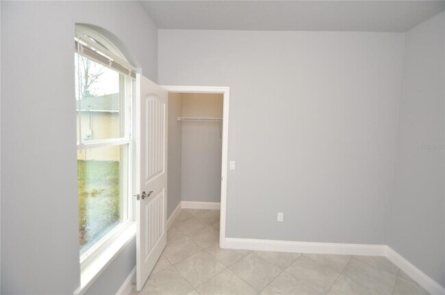 Building Photo - 5 Zoffwood Ct