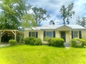 Building Photo - 1604 Garland Pl