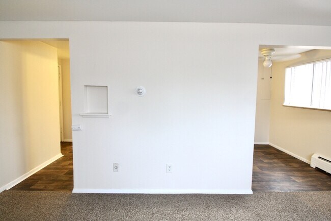 Building Photo - 8780 Dawson St
