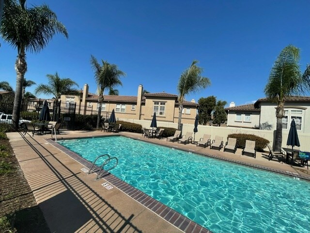 Building Photo - 6349 Avenida De Las Vistas