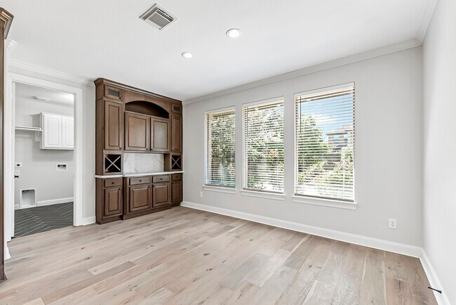 Building Photo - 10126 Springfield Ridge Dr