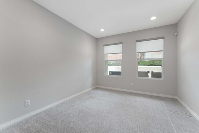 Building Photo - 2434s Tapestry Wy