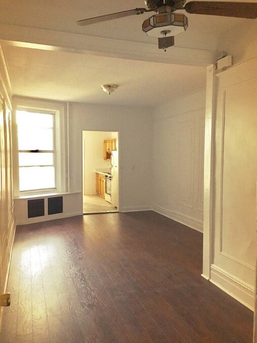 living room - 151 Guernsey St
