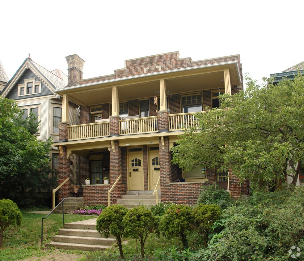 Primary Photo - 111-113 W Hubbard Ave